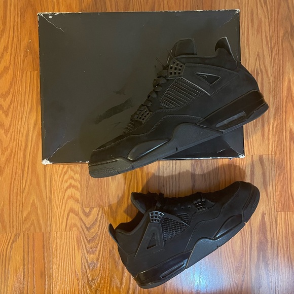 Jordan 4 Black Cat